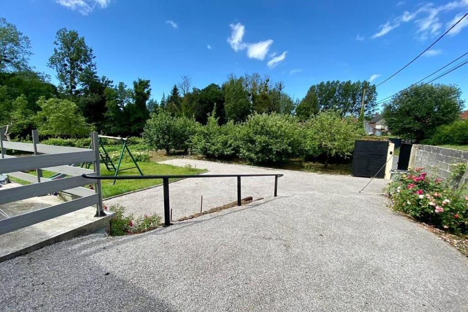 Garden, Parking