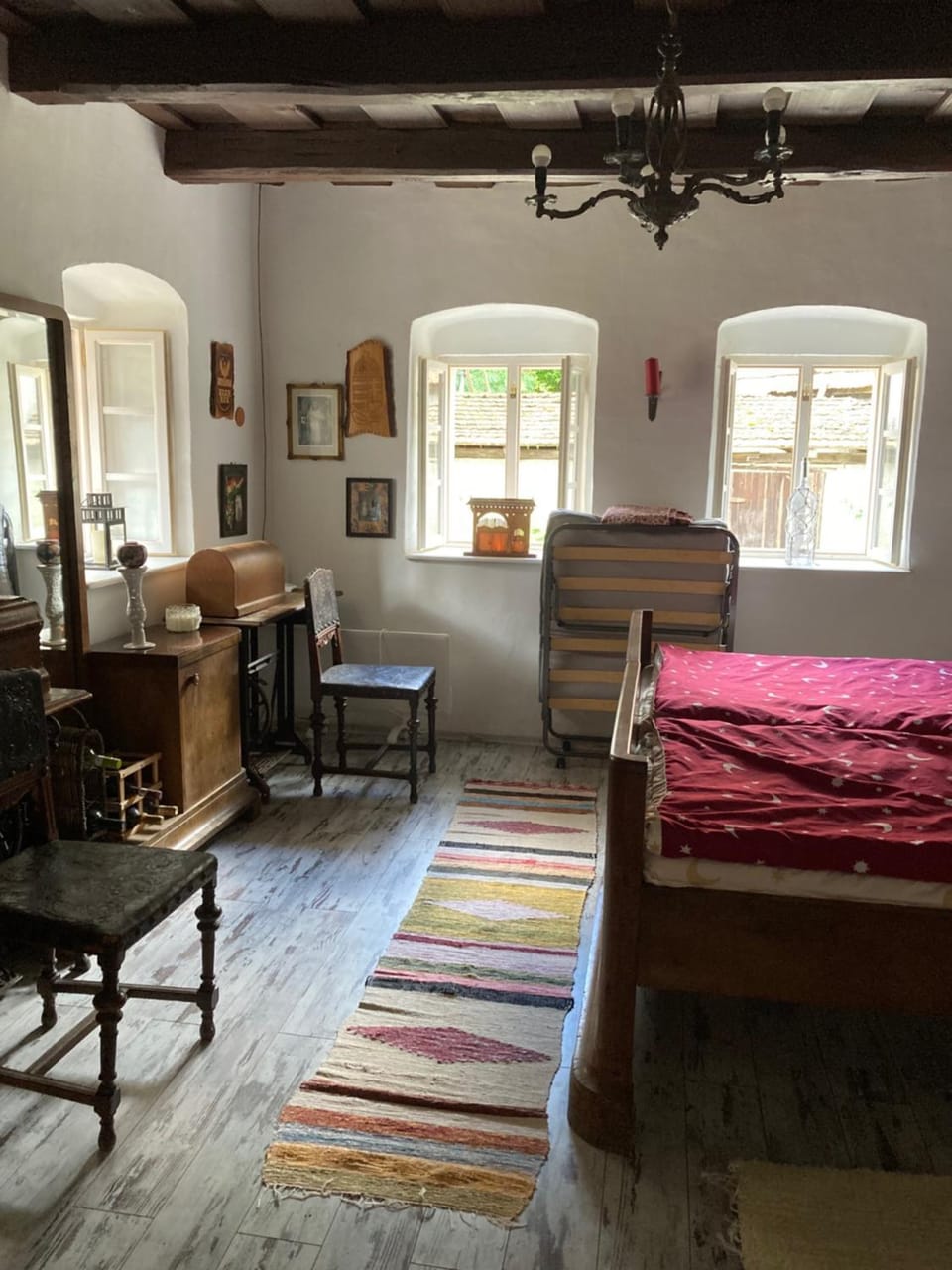 Photo of the whole room
