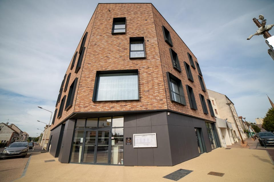 Property building, Facade/entrance