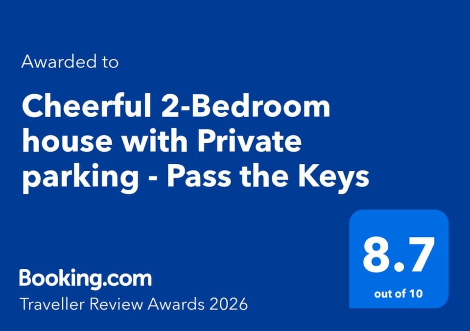 Cheerful 2-Bedroom house with Private parking - Pass the Keys House in City of Canterbury