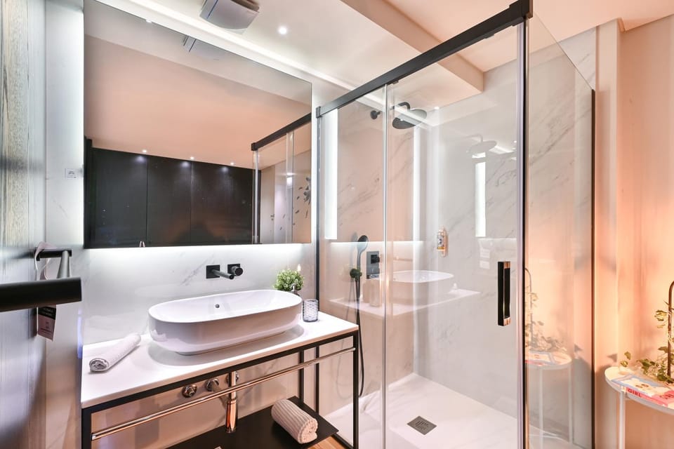 Bathroom, Bedroom