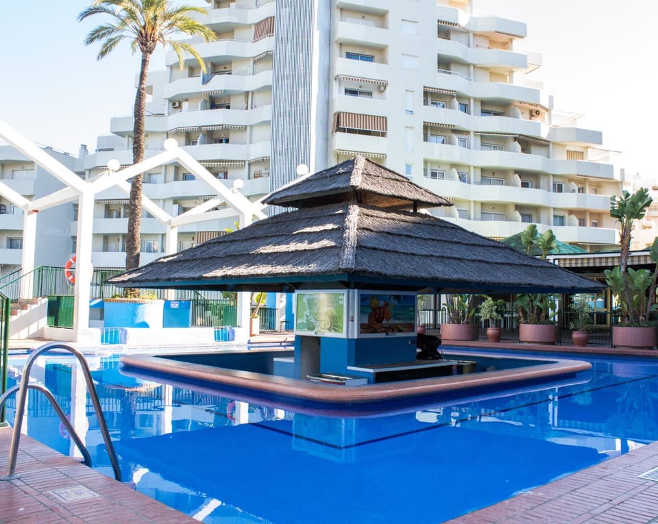 Lounge or bar, Swimming pool, Swimming pool