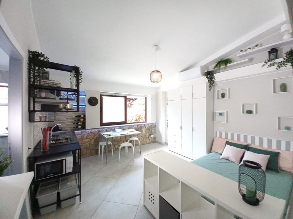 TV and multimedia, Kitchen or kitchenette, Living room, Seating area, Dining area, hair dresser, minibar