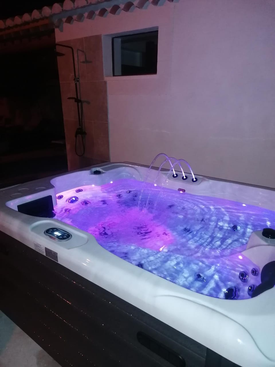 Hot Tub, Spa and wellness centre/facilities, Spa and wellness centre/facilities