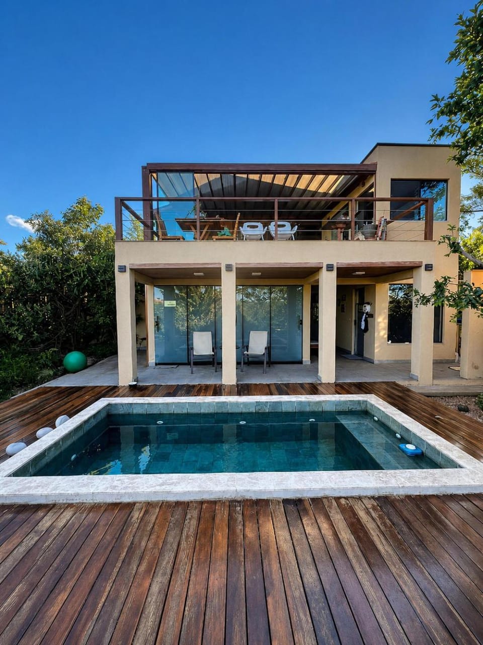 Property building, Swimming pool