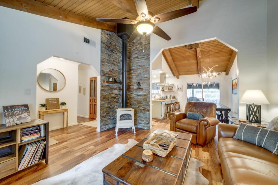 Hot Tub & Patio: Pet-Friendly Cabin in Munds Park! Cabin in Munds Park