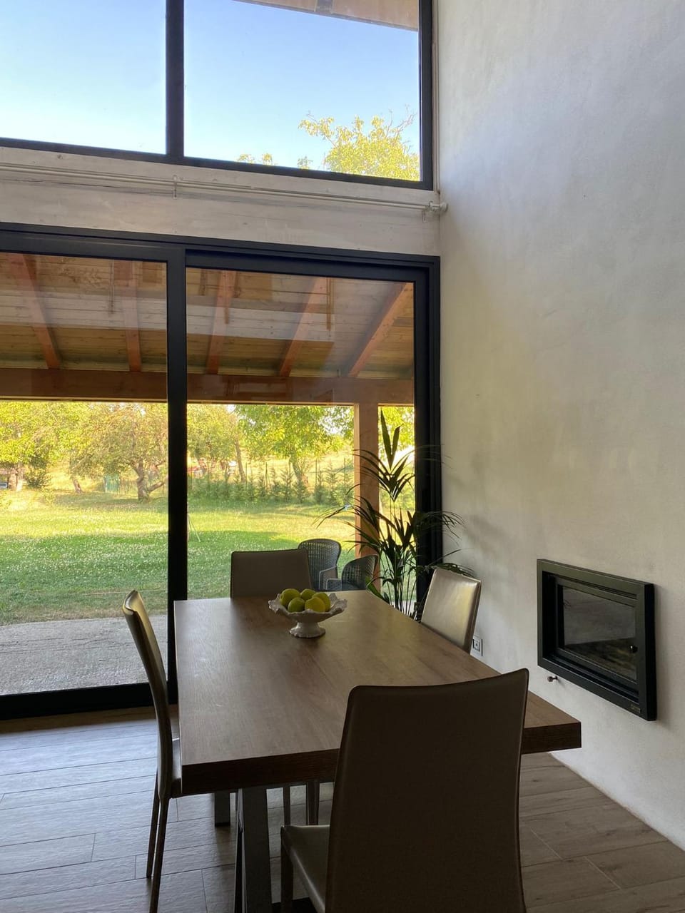 Dining area, Garden view