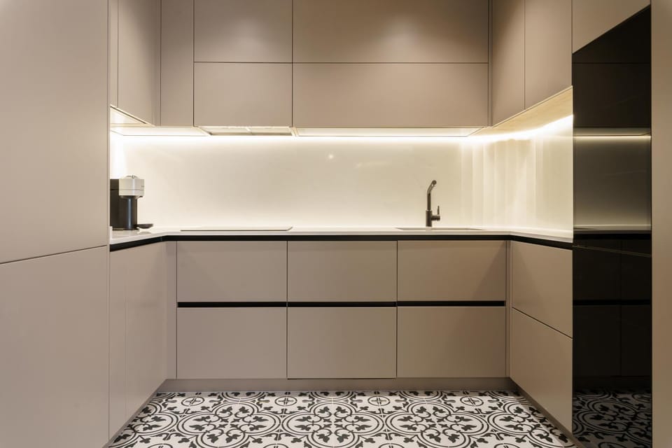 Kitchen or kitchenette