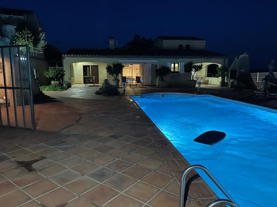 Property building, Swimming pool