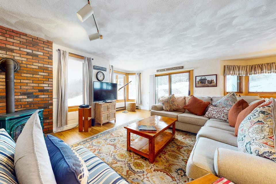 Best Views of Mt Washington Apartment in Glen