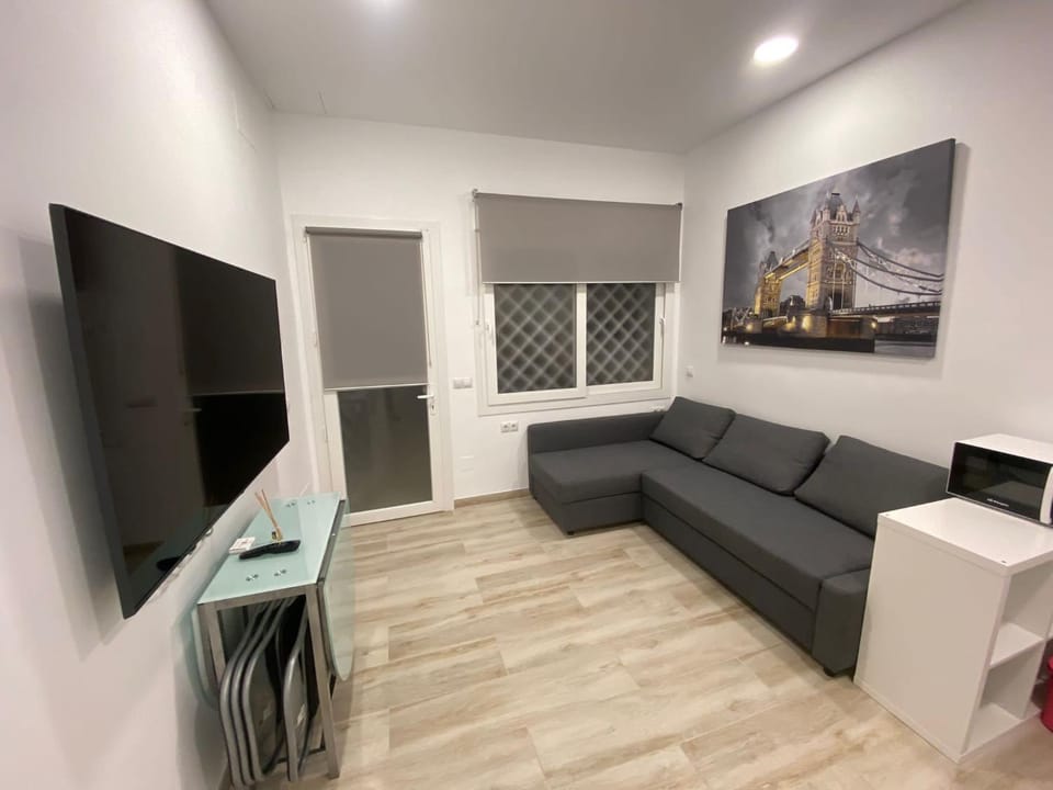 Communal lounge/ TV room, Evening entertainment