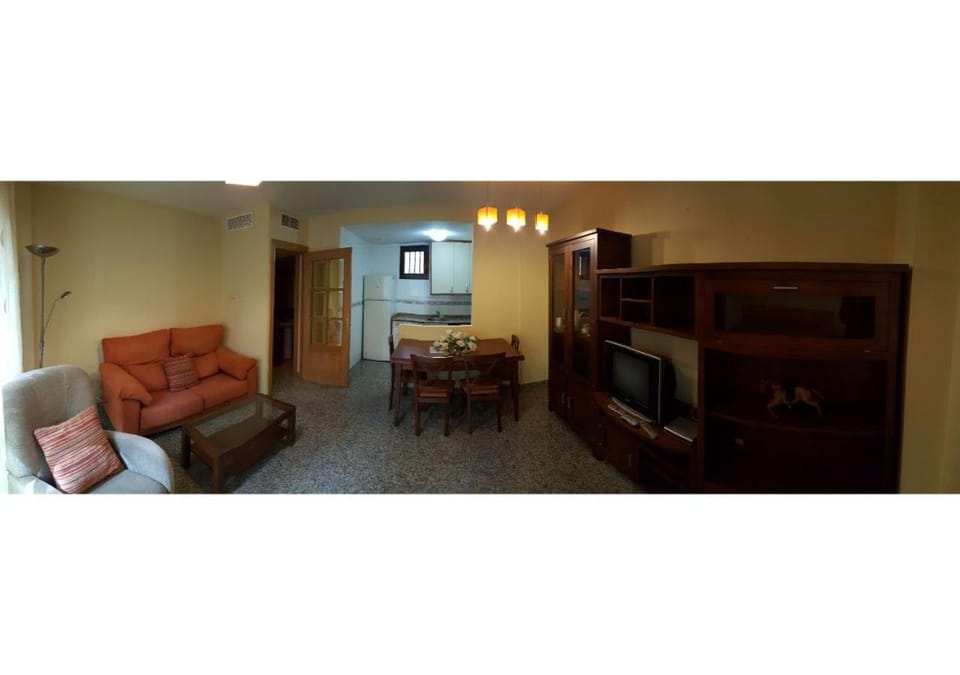 Communal lounge/ TV room, TV and multimedia, Living room, Seating area, Dining area