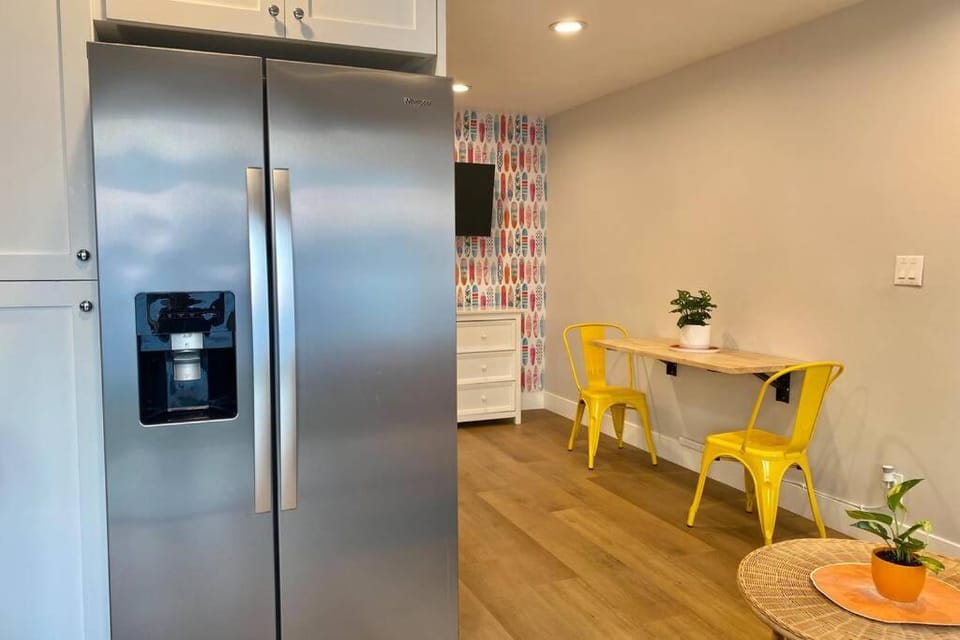 TV and multimedia, Kitchen or kitchenette, Dining area