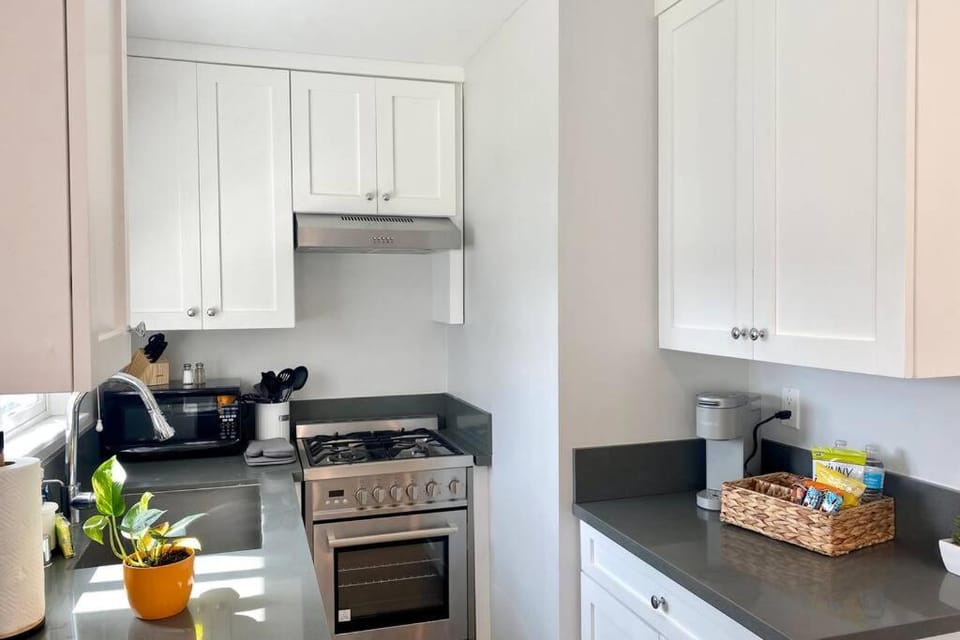 Coffee/tea facilities, Kitchen or kitchenette