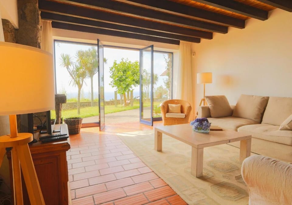 Blue OceanView Relaxing Cottage Bed and Breakfast in Azores District