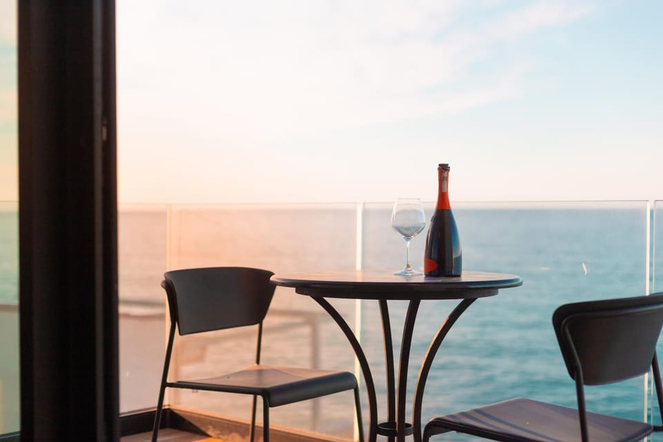 Natural landscape, View (from property/room), Balcony/Terrace, Sea view