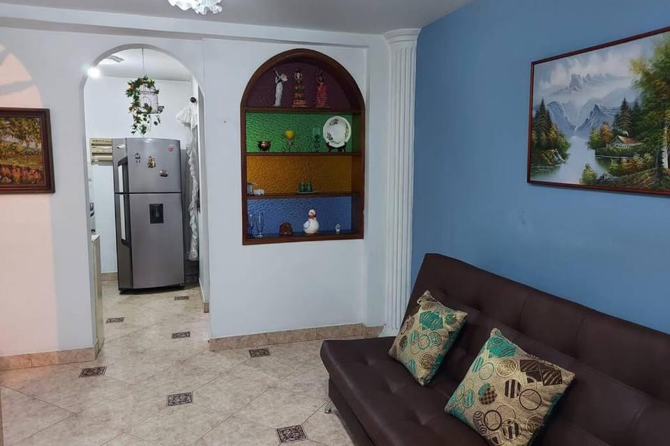 Apartamento cerca Mall La Central y Estación Tranvía Apartment in Medellin