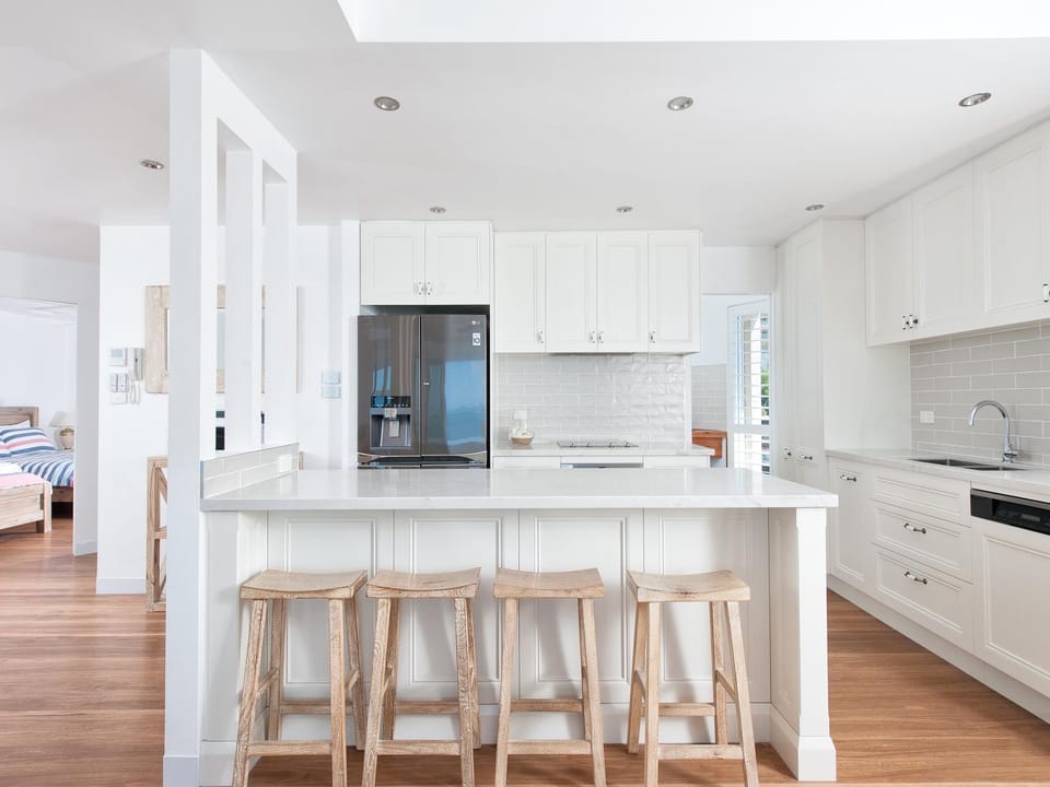Kitchen or kitchenette, Dining area, dishwasher, oven, stove