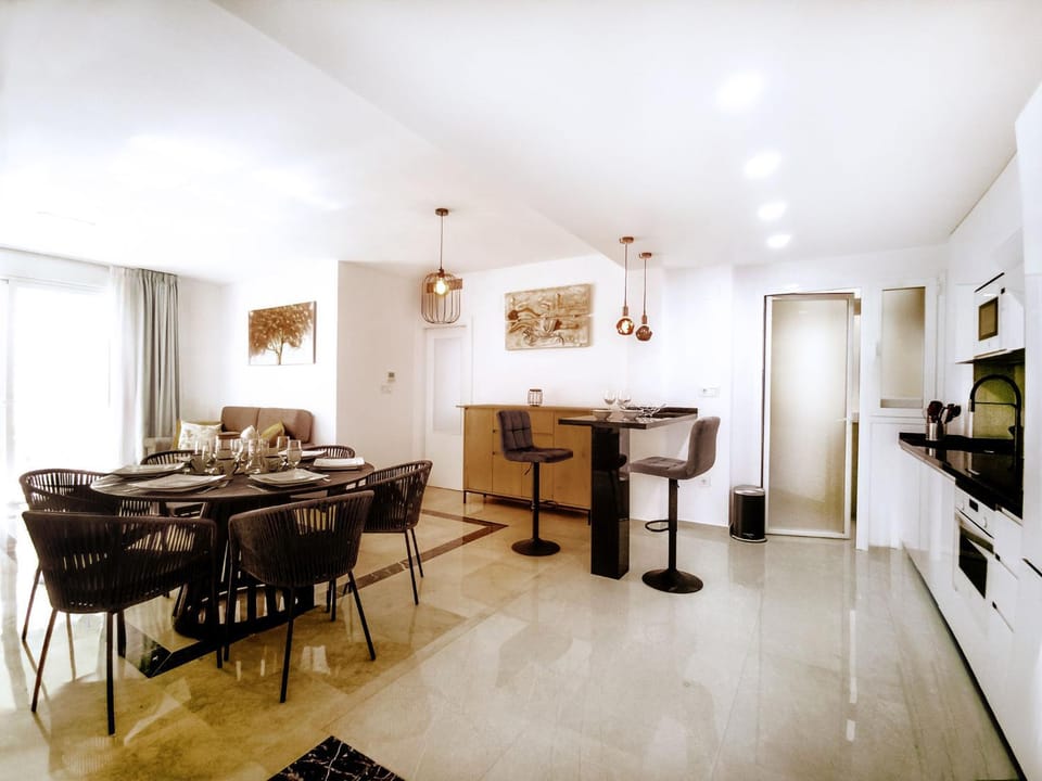 Living room, Dining area