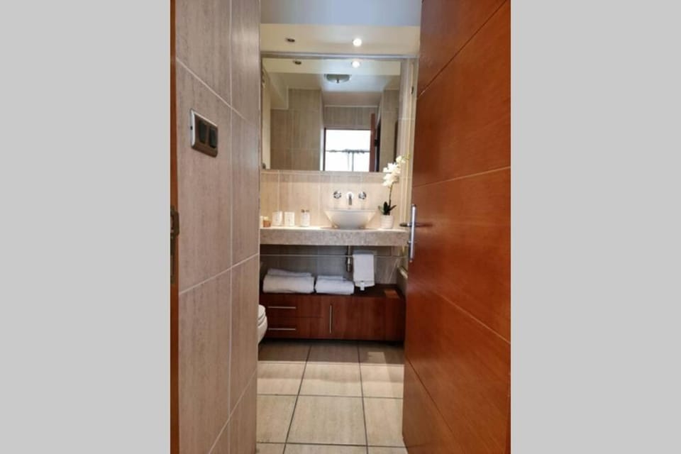 Dpto Metro Los Leones, Costanera Center Apartment in Providencia