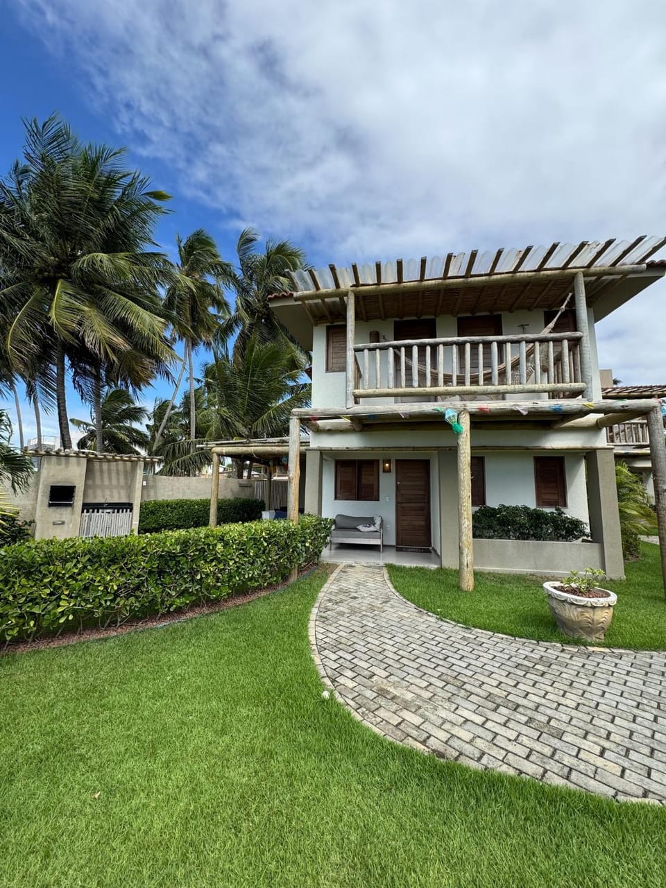 Property building, BBQ facilities, Garden