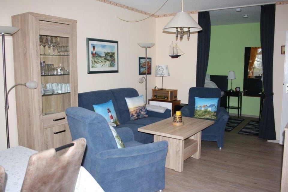 Wohnen in L-1-10 Apartment in Heiligenhafen