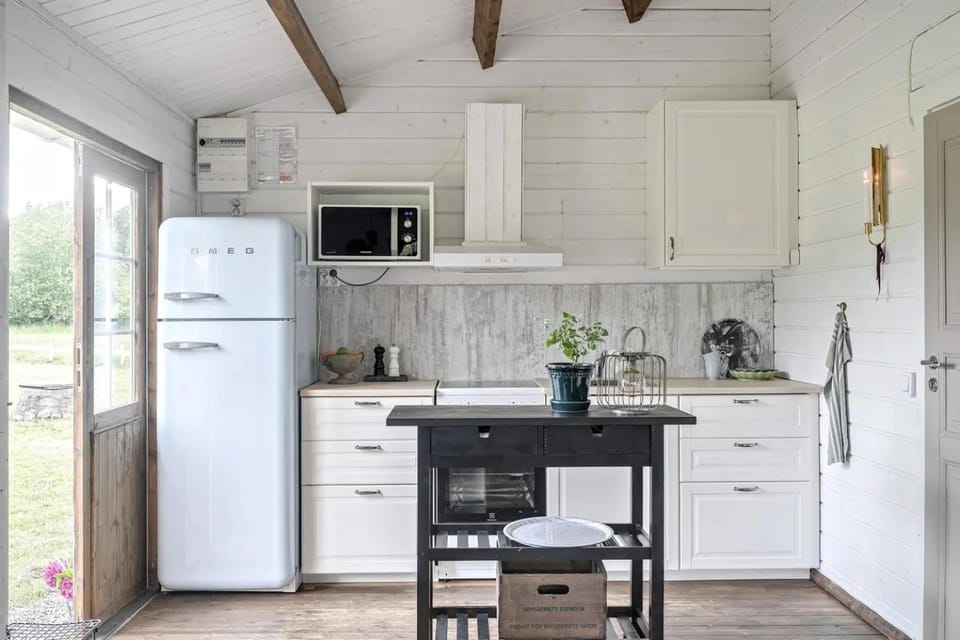 Cozy Cottage near lake House in Skåne County