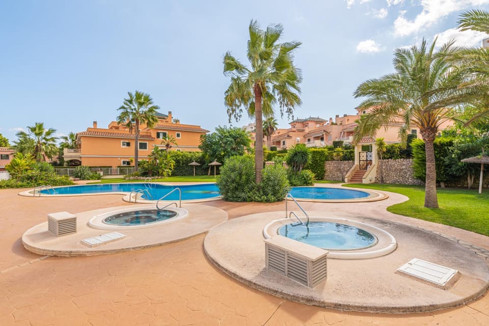 Property building, Swimming pool