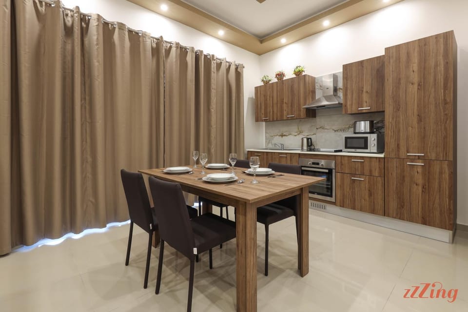 Dining area, kitchen