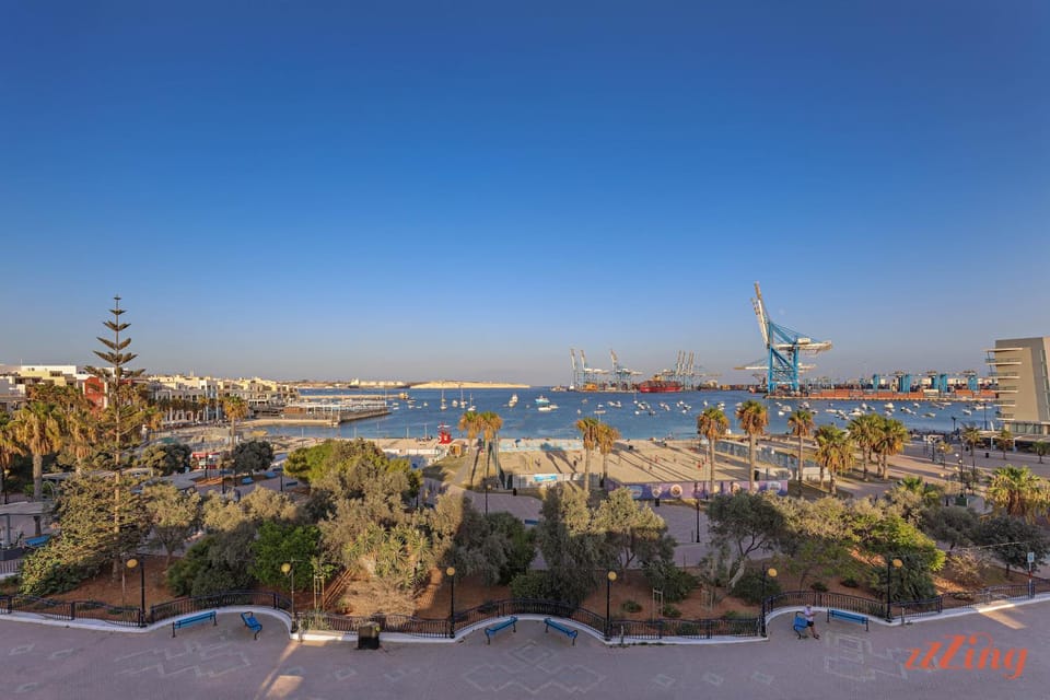 Garden view, Sea view
