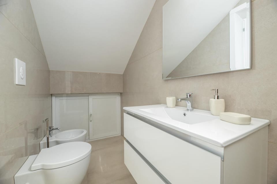Toilet, Bathroom