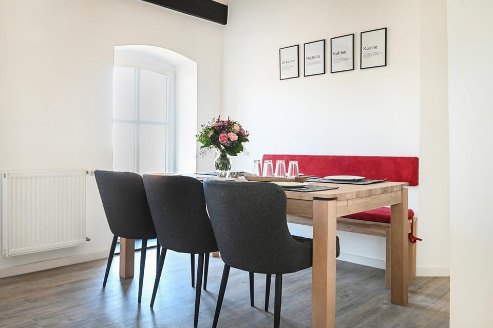 Seen-Apartment im Herrenhaus Rheinblick Apartment in North Rhine-Westphalia
