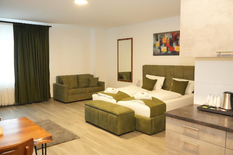 Bed, Photo of the whole room, Seating area, Bedroom