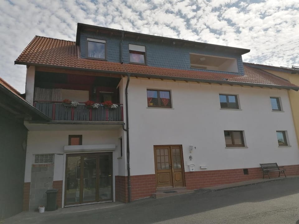 Property building, Facade/entrance
