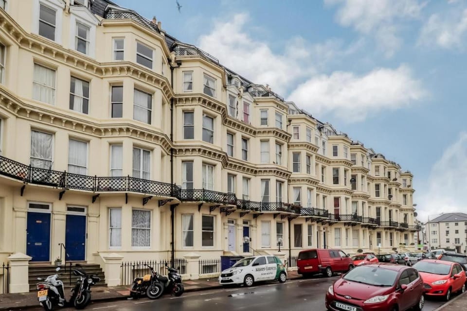 3 Queens Gardens Sea View Apartment Apartment in Eastbourne
