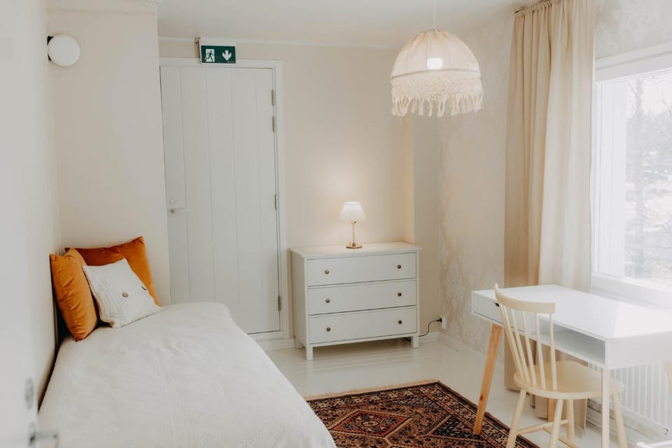 Bed, Photo of the whole room, Bedroom, children, older children
