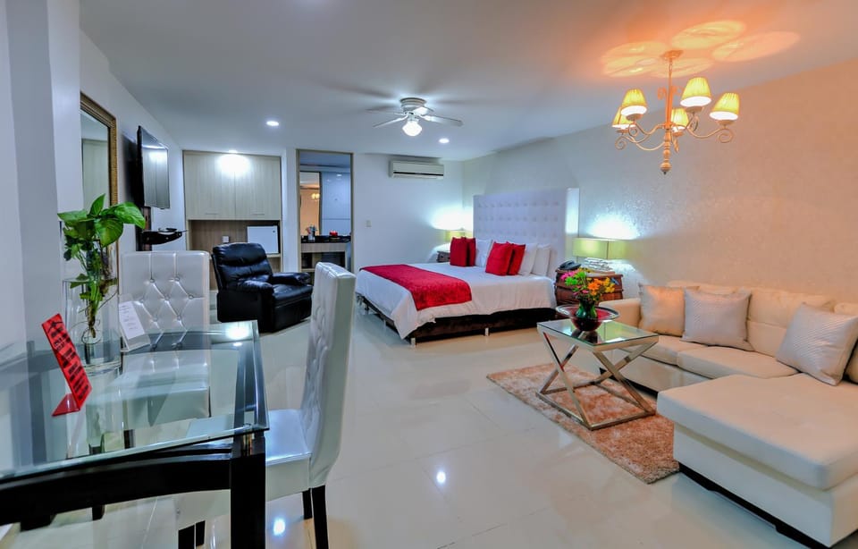 Living room, Photo of the whole room, Seating area, Dining area