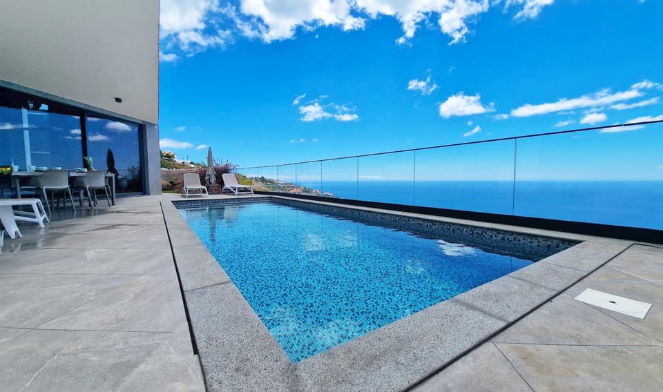 Villa Estrelícia by LovelyStay Villa in Madeira District