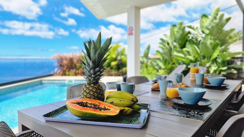Villa Estrelícia by LovelyStay Villa in Madeira District