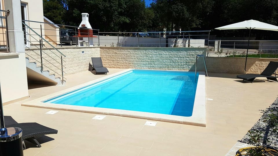 Villa Marisol mit POOL House in Banjole