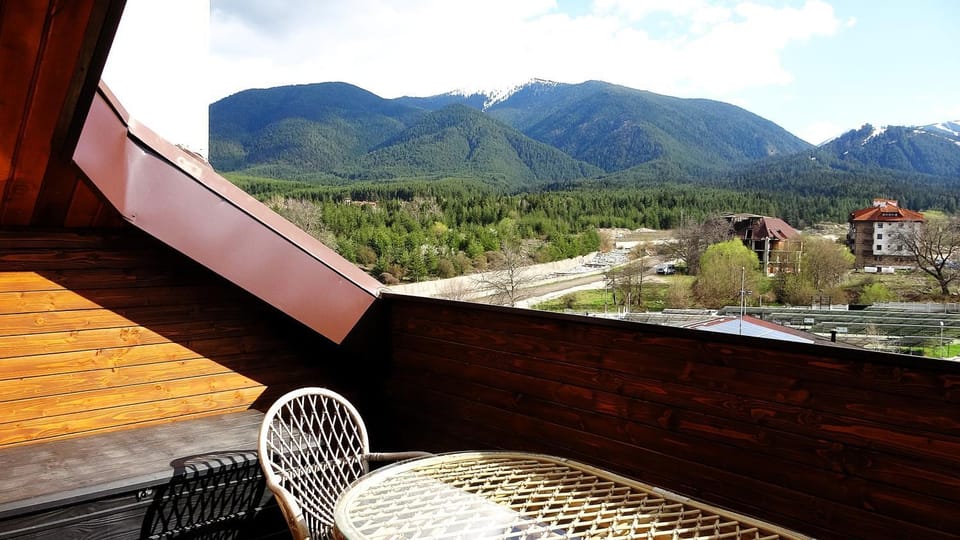 View (from property/room), Balcony/Terrace, Mountain view