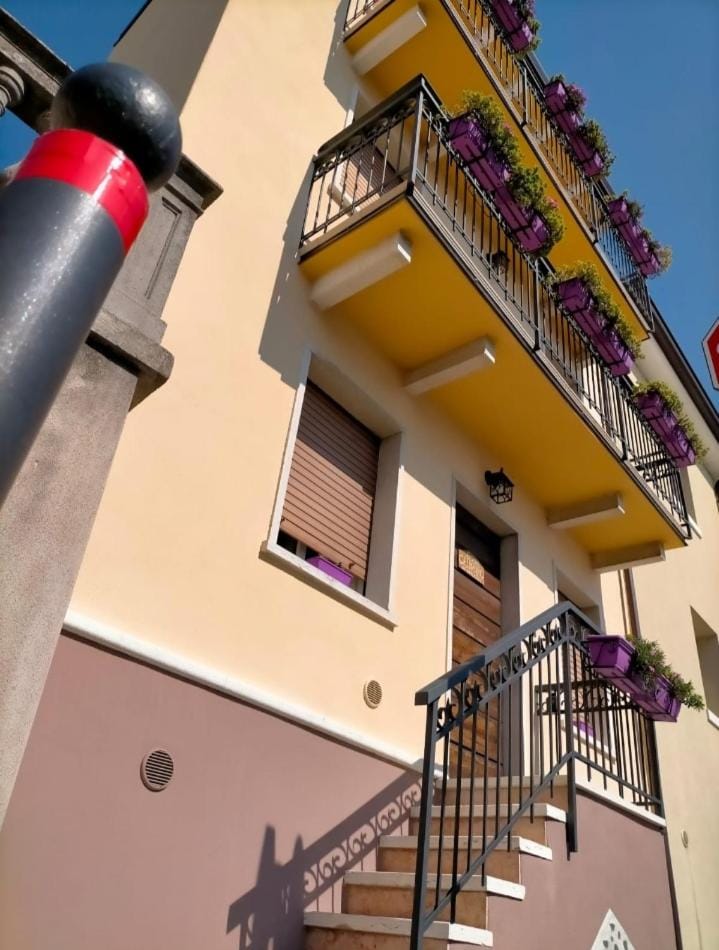 CalmasinoRooms Bed and Breakfast in Lake Garda