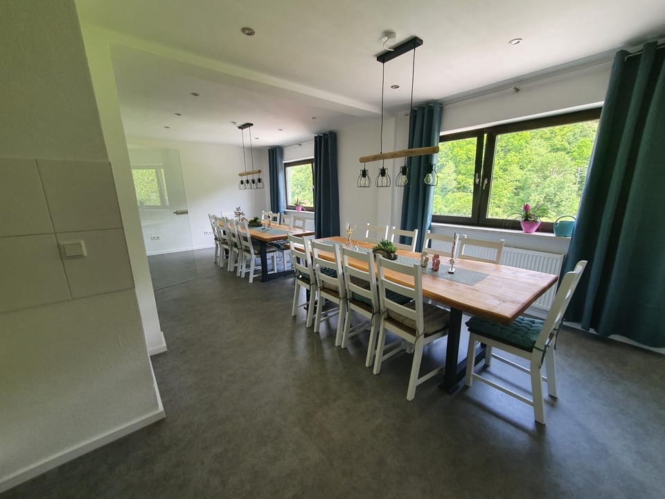 Communal lounge/ TV room