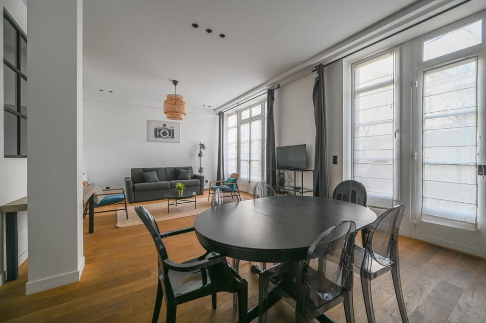 Appartement de Prestige - Grand Varenne Apartment in Paris