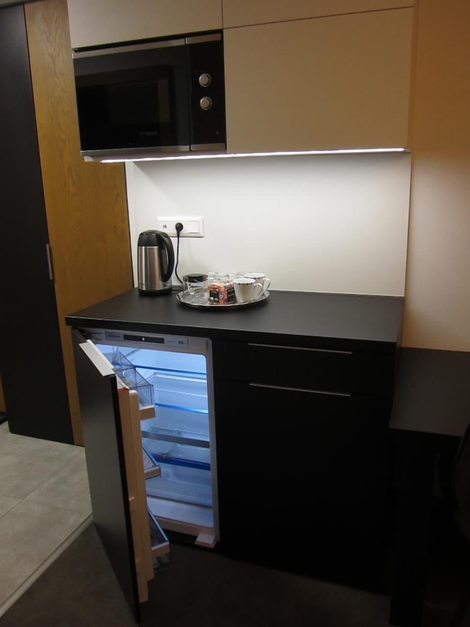 Coffee/tea facilities, Kitchen or kitchenette, minibar
