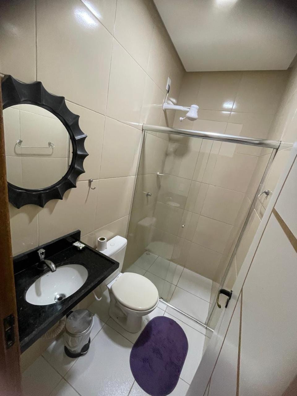 Shower, Toilet, Bathroom, towels