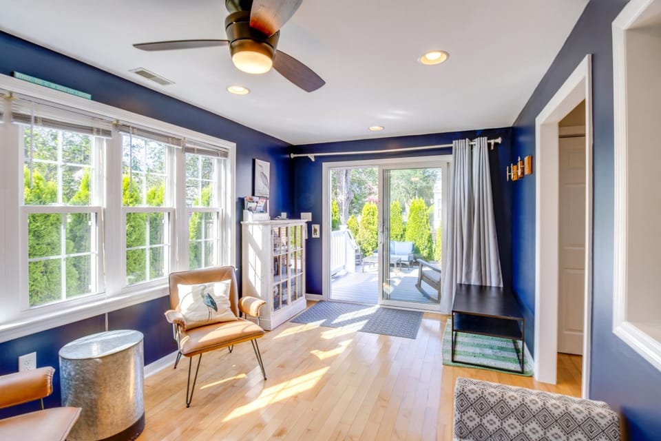 Cape May Quad w/ Grill - 7 Blocks to Beach! House in Cape May
