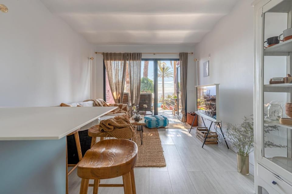 PHARUS retro beach home New Heated Pool Apartment in Maspalomas