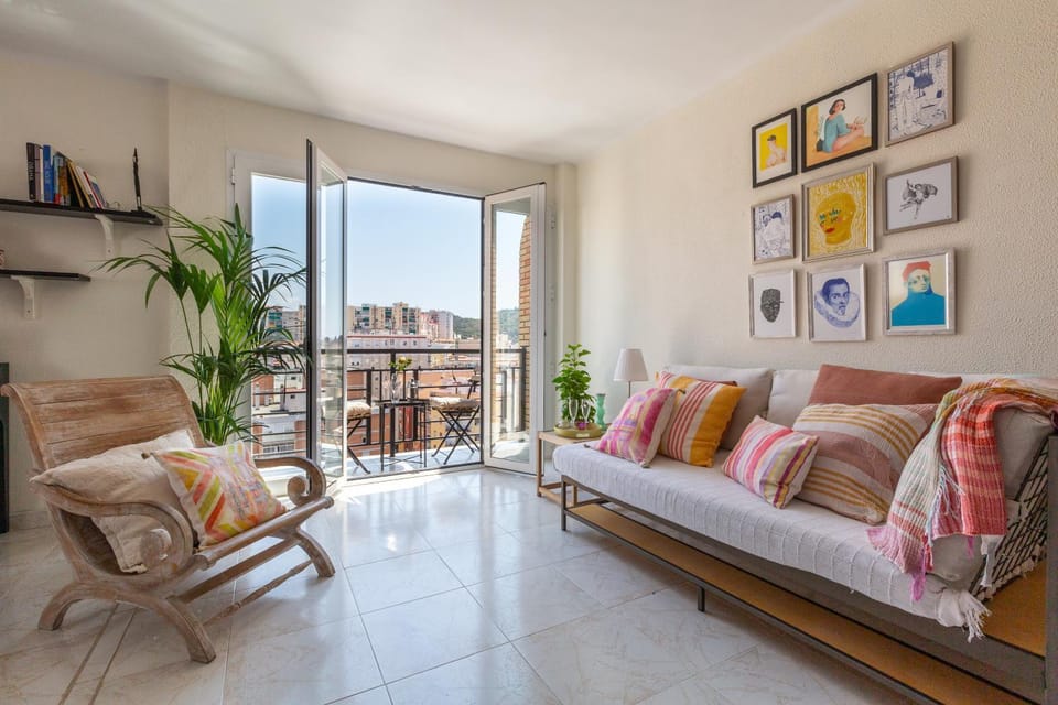 View (from property/room), View (from property/room), Balcony/Terrace, Living room, City view, City view, Street view, Street view