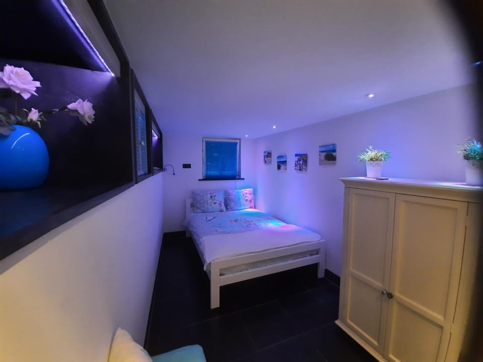 Decorative detail, Bedroom